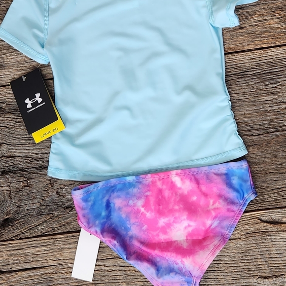 🆕️ Under Armour Rashguard & Bikini - Picture 3 of 11